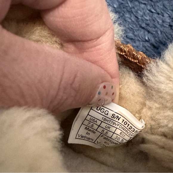 UGG McKay boots - Picture 8 of 8